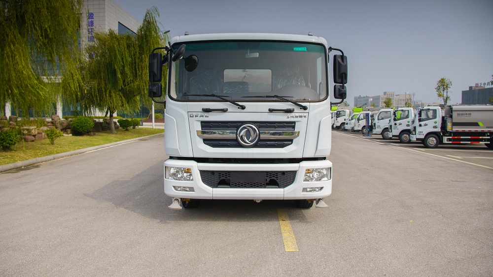 中标16吨环保道路洒水车